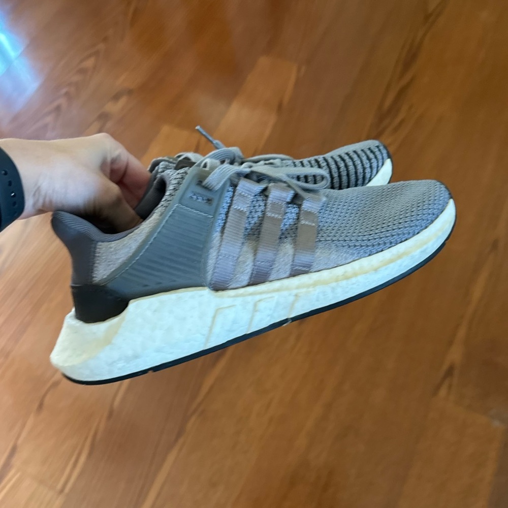 Men’s adidas tennis shoes